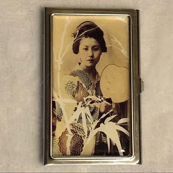 Lucy Lu Card Holder - Picture 1 of 3